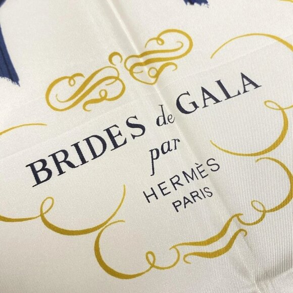 HERMES Carre 90 - Cream Dark Navy Multi Scarf 217-081625 - Picture 2 of 3